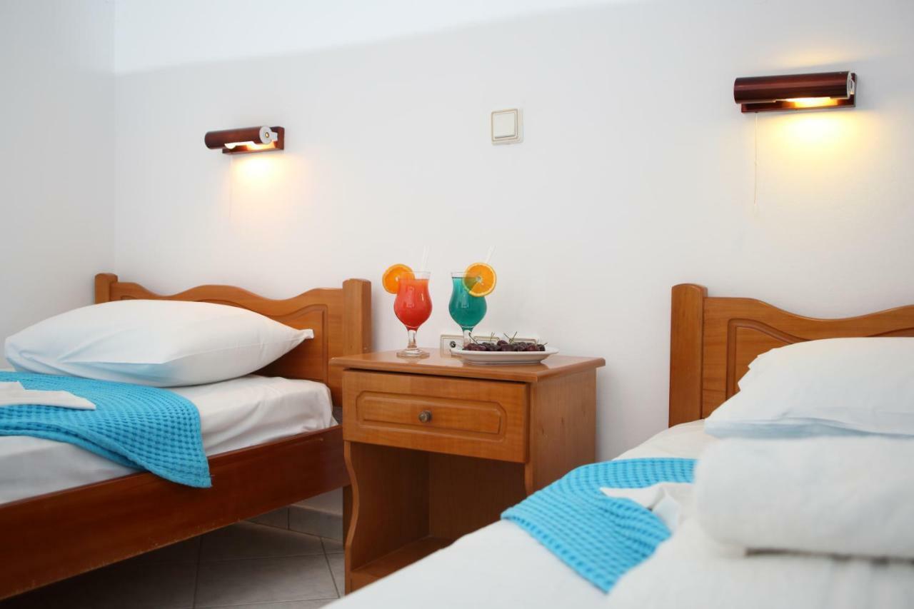 Theocharis Bros - Studios Apartments Áyios Nikítas 외부 사진